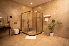 Honeymoon-cottahe-washroom-2-resize