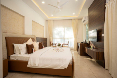 Honrymoon-bedroom-2-resize