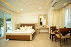 Premium-Cottage-bedroom-resize